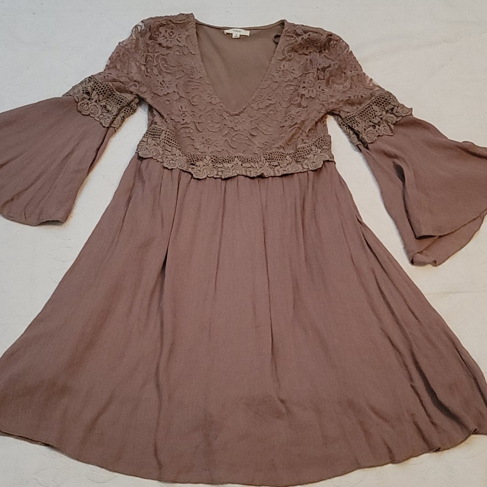 Easel Boho lace overlay dress bell sleeves vneck S